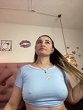 Snapshot of antonella87 chatting on September 16, 2025, 7:48 pm antonella87 online show from September 16, 2025, 7:48 pm