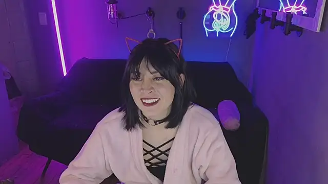 isis diosa online show from January 15, 2025, 11:51 pm