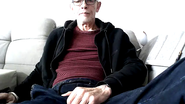 Snapshot of berfri chatting on March 14, 2026, 12:21 pm berfri online show from March 14, 2026, 12:21 pm