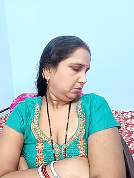 Snapshot of reemacouple007 chatting on November 2, 2025, 8:06 am reemacouple007 online show from November 2, 2025, 8:06 am