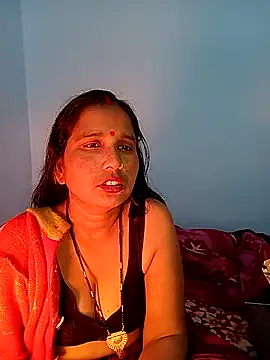 Snapshot of reemacouple007 chatting on December 17, 2025, 5:41 pm reemacouple007 online show from December 17, 2025, 5:41 pm