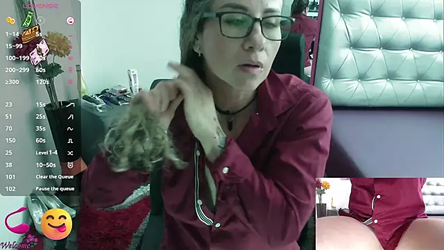 ViickySexy online show from February 11, 2025, 7:38 pm