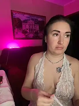 Roxana Bell online show from January 31, 2025, 2:07 pm