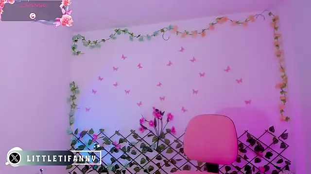 little tifanny82 online show from February 9, 2026, 1:48 pm