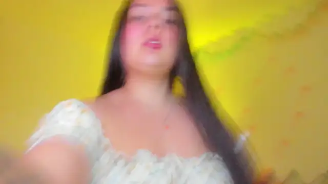 little tifanny82 online show from April 22, 2026, 2:18 pm