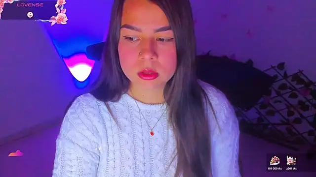 little tifanny82 online show from April 28, 2026, 1:27 pm