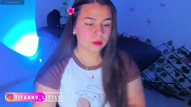 little tifanny82 online show from April 29, 2026, 1:59 pm