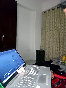 Snapshot of Blossam_07 chatting on November 7, 2025, 12:38 pm Blossam 07 online show from November 7, 2025, 12:38 pm