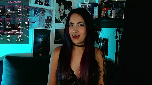 BLACKTSUKI7  online show from November 29, 2025, 10:24 pm