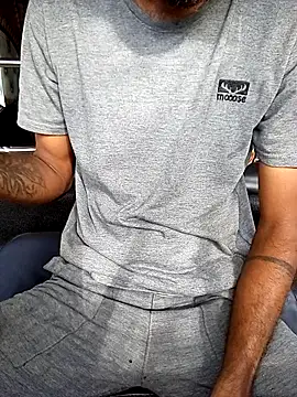 DulajThushara2468 online show from February 6, 2026, 3:22 am