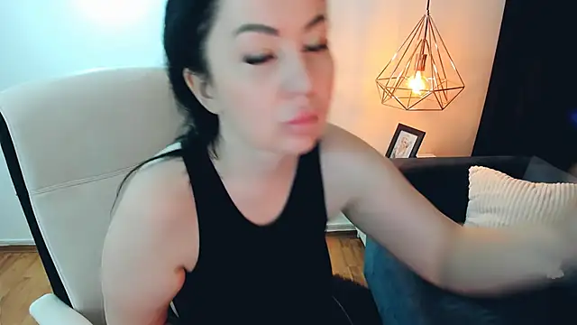 Snapshot of LayaFlow chatting on March 4, 2026, 9:15 am LayaFlow online show from March 4, 2026, 9:15 am