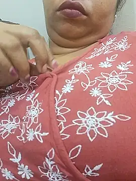 Ravina patil1 online show from November 9, 2025, 7:45 pm