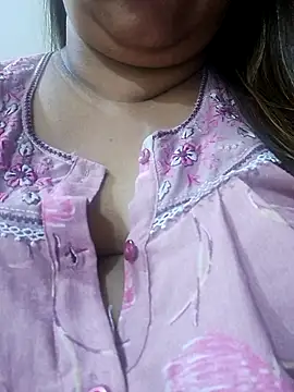 Ravina patil1 online show from December 19, 2025, 10:28 pm