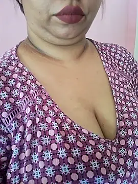 Ravina patil1 online show from April 30, 2026, 9:26 am