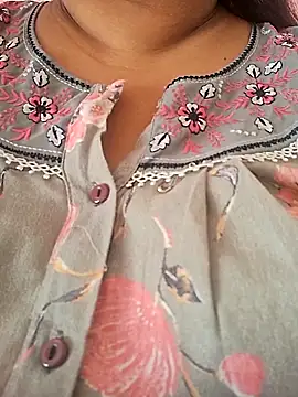 Ravina patil1 online show from May 16, 2026, 5:15 am