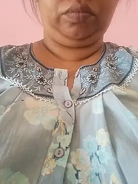 Ravina patil1 online show from May 18, 2026, 5:35 am