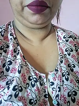 Ravina patil1 online show from May 24, 2026, 4:50 am