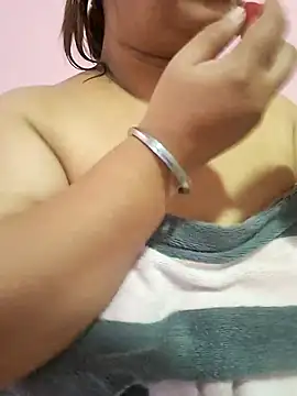 Ravina patil1 online show from June 26, 2026, 3:55 am