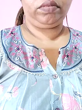 Ravina patil1 online show from August 3, 2026, 9:15 am