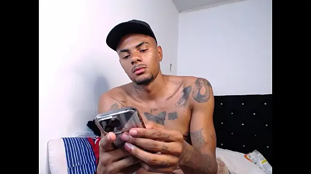 Snapshot of TysonWalkers chatting on December 15, 2024, 12:51 am TysonWalkers online show from December 15, 2024, 12:51 am