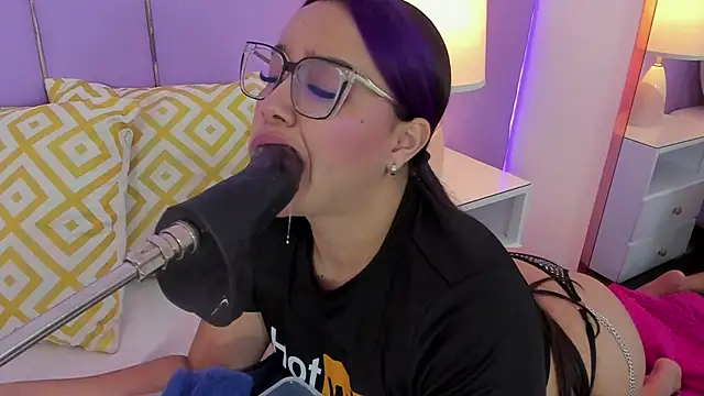 SophyRuiz  online show from April 23, 2026, 11:53 am