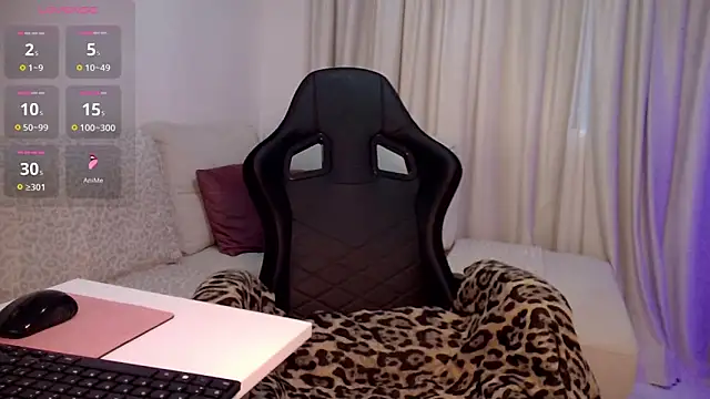 Snapshot of EmillyGreen1 chatting on March 20, 2026, 1:49 pm EmillyGreen1 online show from March 20, 2026, 1:49 pm