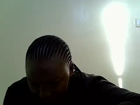 candililie online show from May 4, 2026, 5:14 am