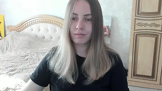 Snapshot of Mia_shy1 chatting on October 6, 2025, 6:55 am Mia shy1 online show from October 6, 2025, 6:55 am