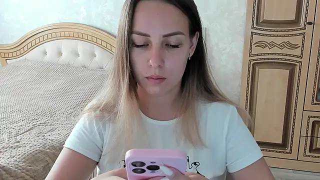 Snapshot of Mia_shy1 chatting on November 1, 2025, 7:43 am Mia shy1 online show from November 1, 2025, 7:43 am