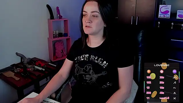 sara goodgirl13 online show from October 18, 2025, 10:21 pm