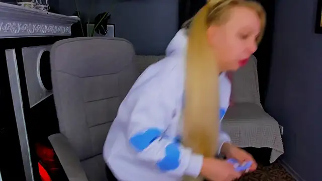 Snapshot of Anny_Jey_ chatting on January 23, 2025, 5:45 am Anny Jey online show from January 23, 2025, 5:45 am