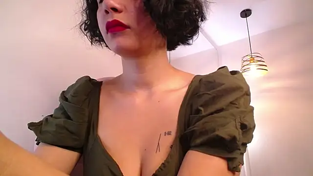 Snapshot of Moony_14 chatting on February 28, 2025, 12:21 am Moony 14 online show from February 28, 2025, 12:21 am