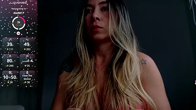 Snapshot of _arianalzate_ chatting on June 11, 2026, 10:41 pm arianalzate online show from June 11, 2026, 10:41 pm