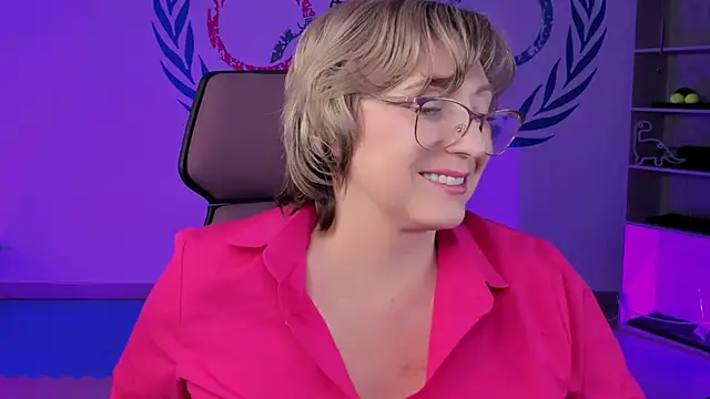 Snapshot of sugar_vivien chatting on February 8, 2025, 12:17 pm sugar vivien online show from February 8, 2025, 12:17 pm