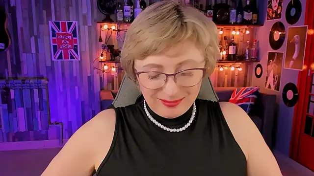 Snapshot of sugar_vivien chatting on March 7, 2025, 8:33 pm sugar vivien online show from March 7, 2025, 8:33 pm