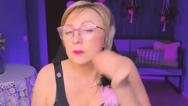 Snapshot of sugar_vivien chatting on March 22, 2025, 9:13 am sugar vivien online show from March 22, 2025, 9:13 am