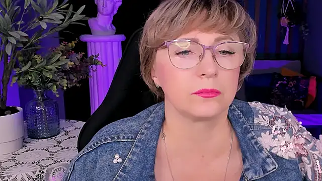 Snapshot of sugar_vivien chatting on October 15, 2025, 1:33 pm sugar vivien online show from October 15, 2025, 1:33 pm