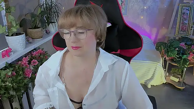 Snapshot of sugar_vivien chatting on May 30, 2026, 1:41 pm sugar vivien online show from May 30, 2026, 1:41 pm