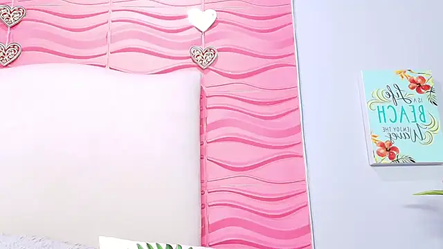 Veronica Tits online show from February 19, 2025, 8:22 am