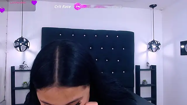 Mels  online show from November 6, 2025, 7:04 pm