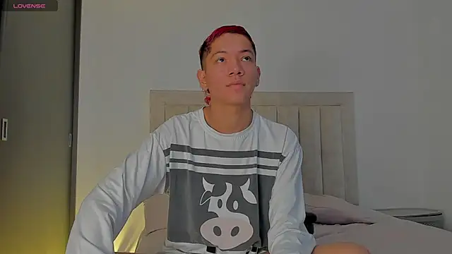 JulianRose 1 online show from December 5, 2025, 12:36 pm