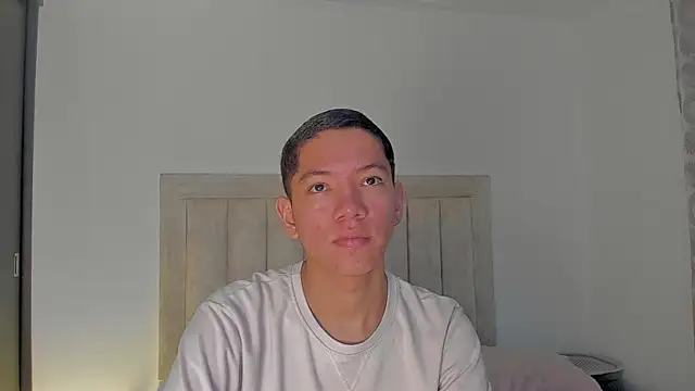 JulianRose 1 online show from January 7, 2026, 11:23 am