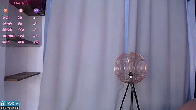 BellaOdisea online show from March 14, 2025, 10:49 pm