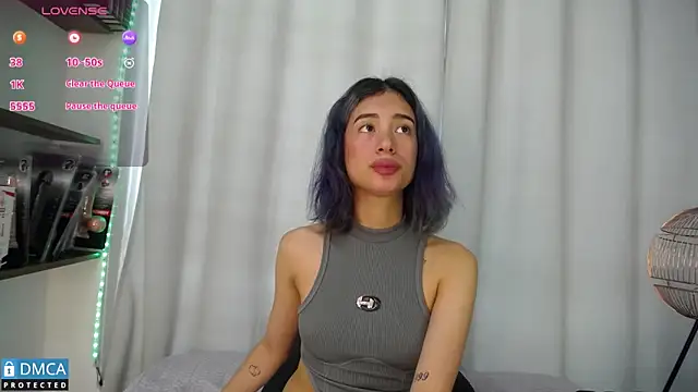 BellaOdisea online show from March 18, 2025, 4:26 pm