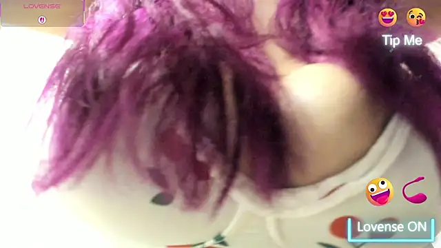 Snapshot of nahomi__97 chatting on December 18, 2025, 8:37 pm nahomi 97 online show from December 18, 2025, 8:37 pm