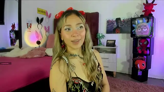 Snapshot of alisson_zafiro_ chatting on February 3, 2025, 9:19 am alisson zafiro online show from February 3, 2025, 9:19 am