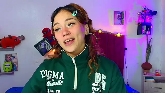 alisson zafiro  online show from February 24, 2026, 3:26 am