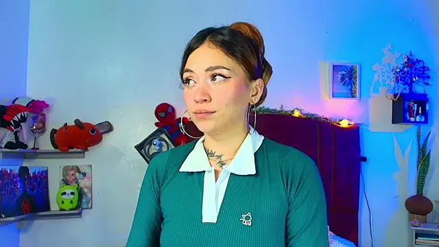 alisson zafiro  online show from February 25, 2026, 12:09 am