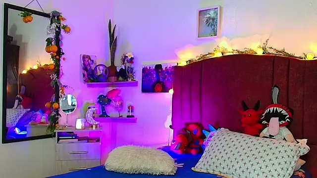 alisson zafiro  online show from April 25, 2026, 3:20 am
