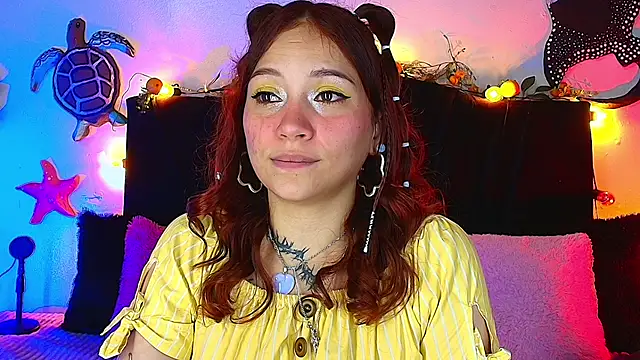 alisson zafiro  online show from July 26, 2026, 9:05 am